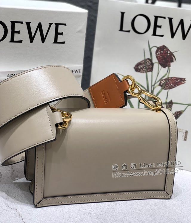 LOEWE包包 羅意威小號Barcelona三角包 羅意威雙肩帶斜挎包 10159  tcl1362